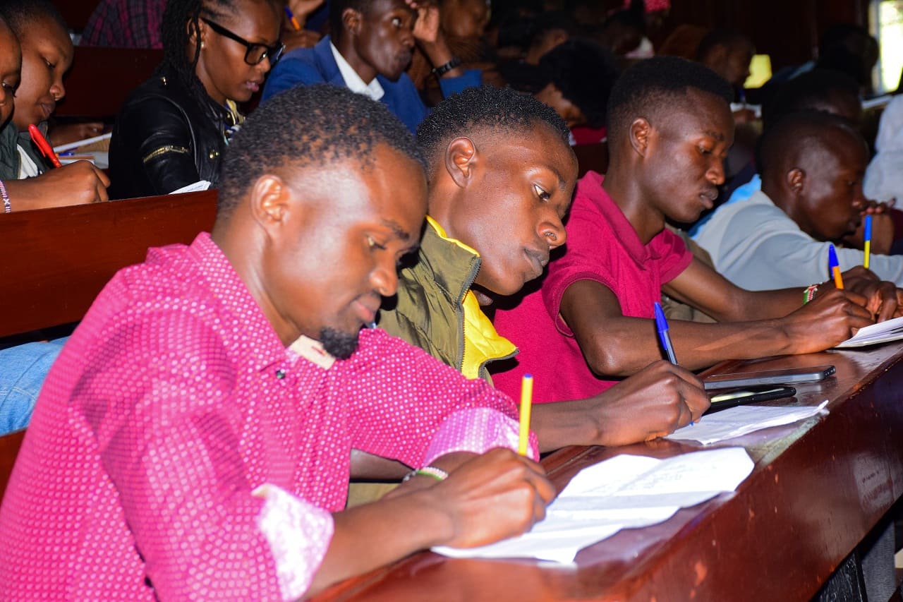 Students duringg a practical session of CV and Cover letter writing